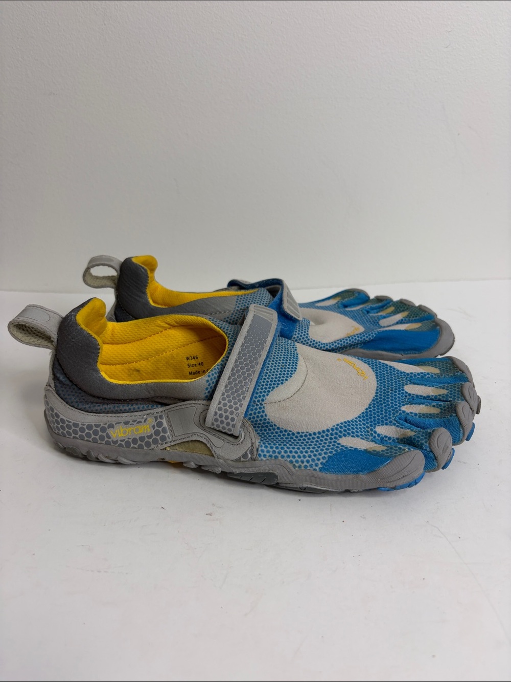 Vibram FiveFingers Bikila Womens 40 US 9 Blue Barefoot Minimalist Running Shoes